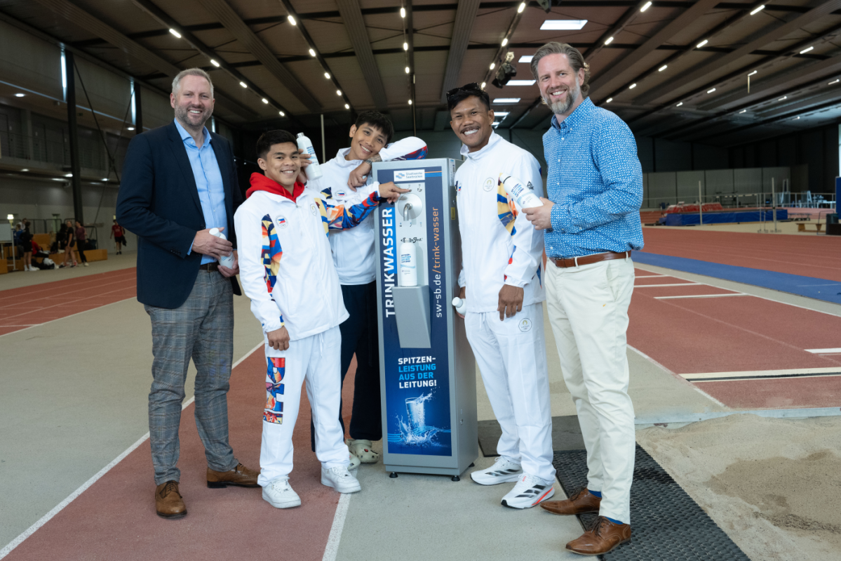 Ein von den Stadtwerken Saarbrücken installierter Trinkwasserspender  auf dem Sportcampus Saar